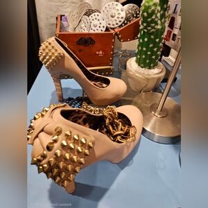 Rare Betsey Johnson Vendetta Studded Nude Platform Pumps with Leopard Print